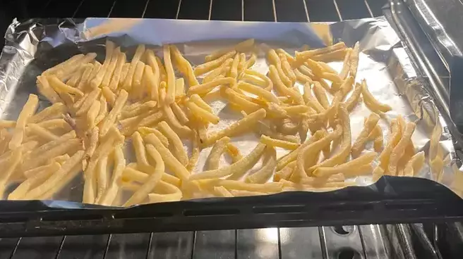 cartofi prajiti in cuptor